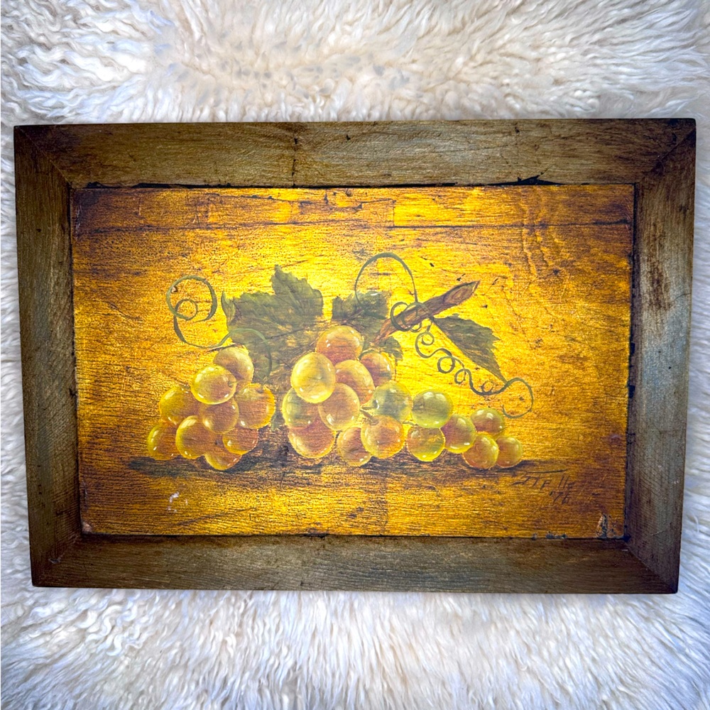 Vintage 9x11 painting of golden grapes. 🍇 painted on wood with shimmer finish.
